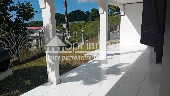 Offres de location Rez de villa Les Abymes (97139)