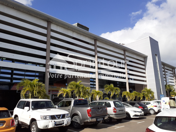 Location Immobilier Professionnel Local commercial Baie-Mahault (97122)
