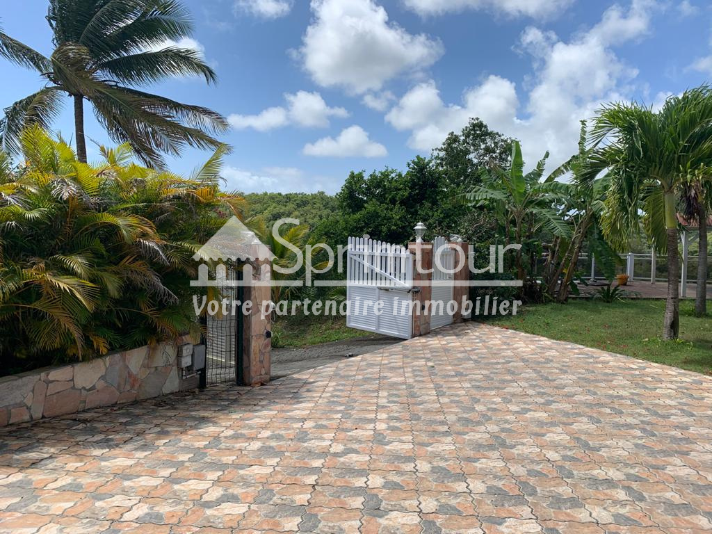 vente SainteAnne maison avec 5 pièces en vente